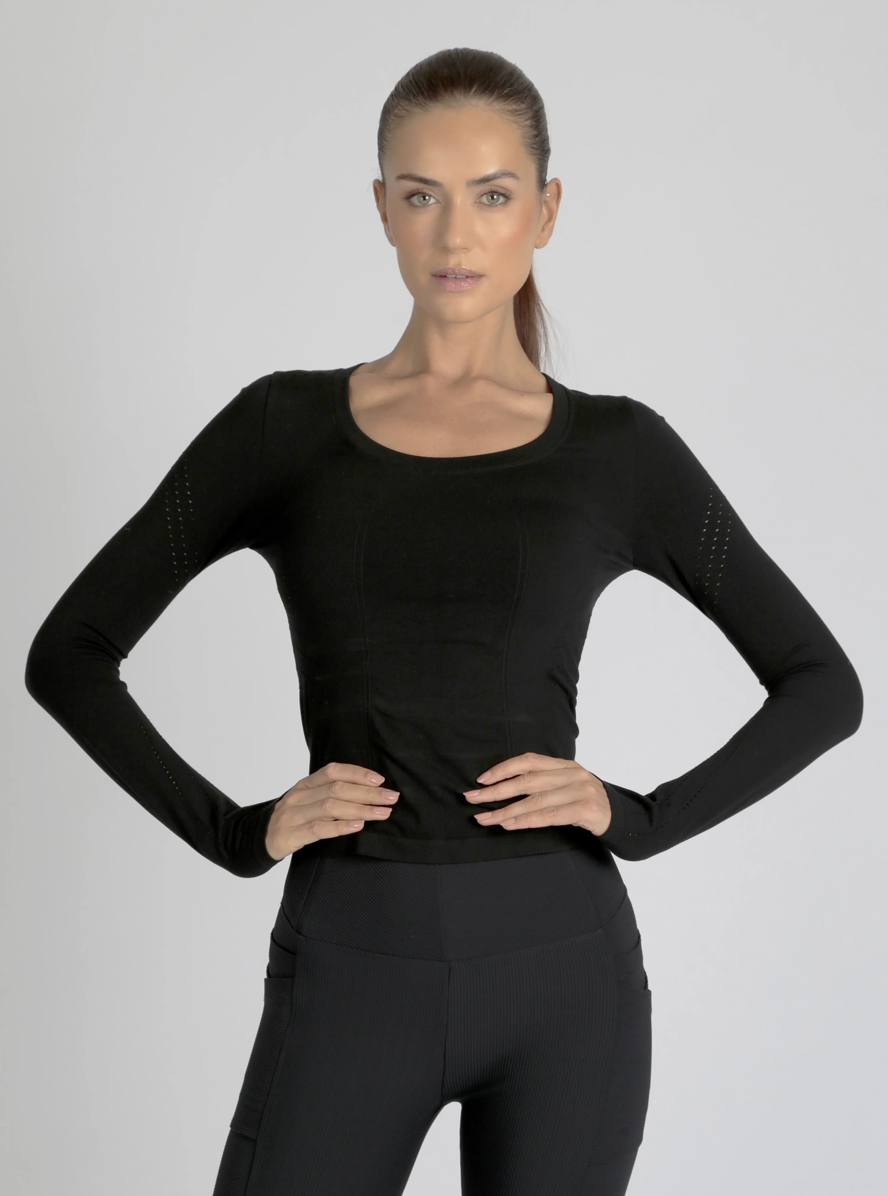 Seamless Scoop Neck Top - Image 4